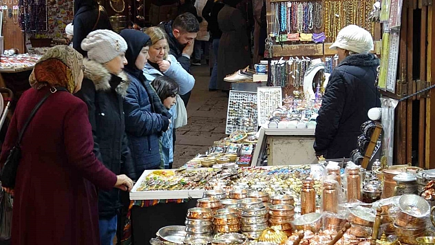 Bakırcılar Çarşısı ve tarihi mekanlar ziyaretçi rekoru kırıyor