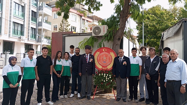 Gaziler gününde gençlerden vefa ziyareti