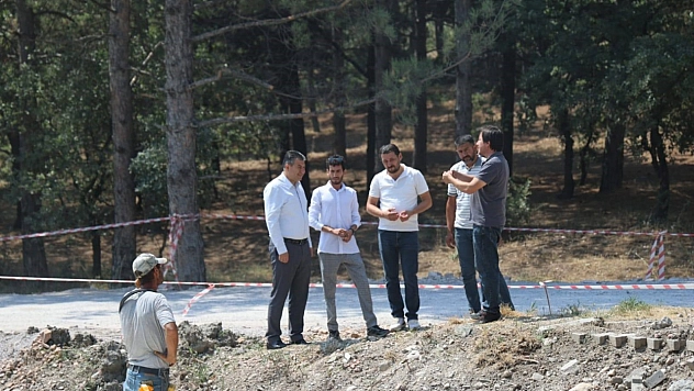 Gediz'de Bardakçı Deresi köprüsü inşaatı sürüyor