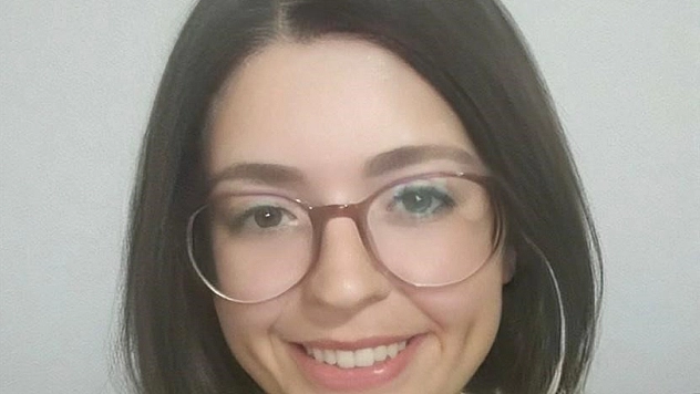 Genç kız 5. kattan düşerek hayatını kaybetti