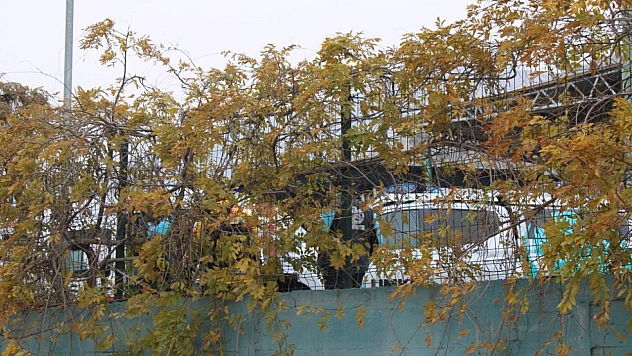 Geri dönüşüm tesisindeki koku ekipleri harekete geçirdi