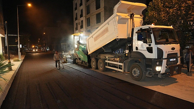 Gölbaşı Caddesi'nde gece mesaisi