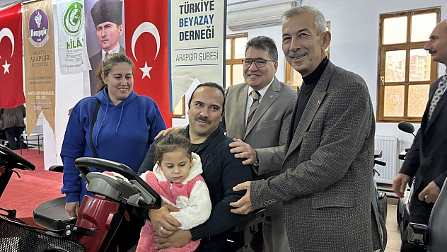 Gönüller bir oldu: 142 sandalye teslim edildi