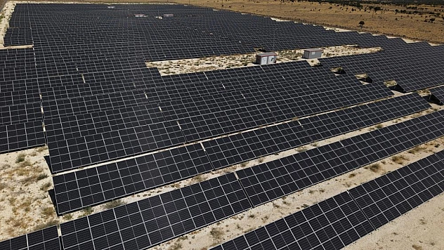 Güneşten ayda 1 milyon kilovatsaat elektrik üretiyor