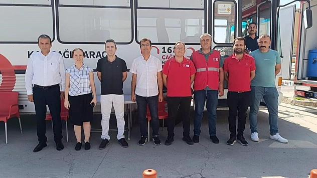 Hastane çalışanlarından kan bağışı