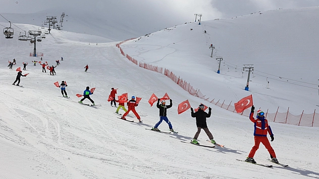Hesarek Kayak Merkezi'nde ziyaretçi yoğunluğu
