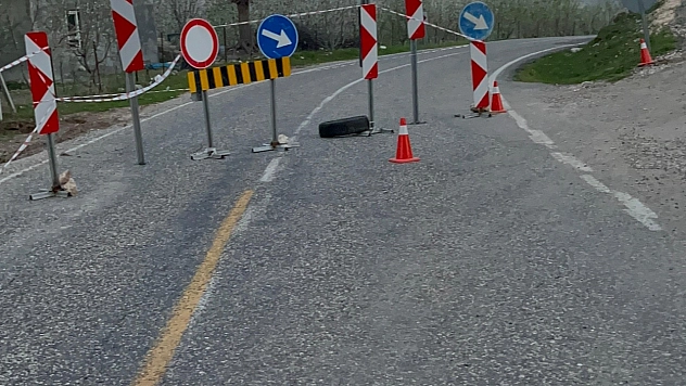 Heyelan Nedeniyle Sincik-Kahta Yolu Trafiğe Kapatıldı
