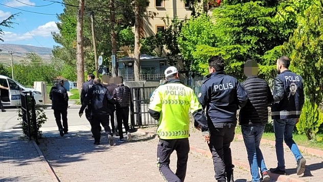 Hırsızlar suç üstü yakalandı