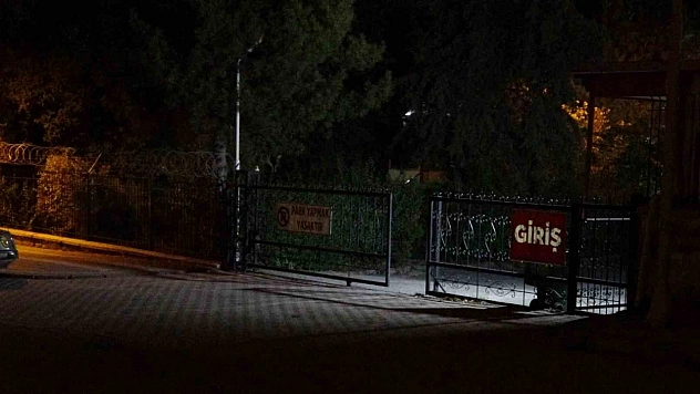Hızar motorunu boynuna vurdu, 21 yaşındaki genç kurtarılamadı