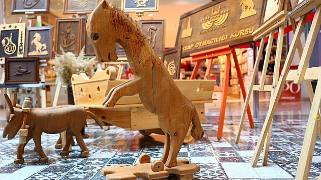 Hükümlü çocukların eserleri sergilendi