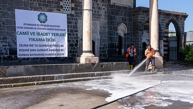 İbadethanelerde bayram temizliği