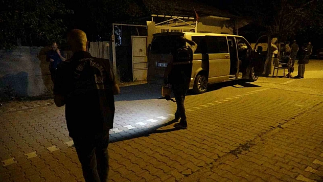 Malatya'da tartıştığı kişilerin evini bastı: Çıkan kavgada kendisi yaralandı!