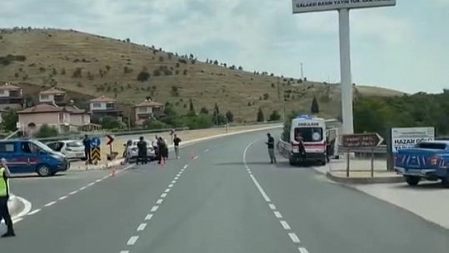 İki otomobilin çarpıştı: 3 yaralı