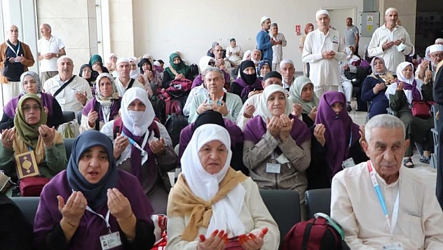 İkinci ve üçüncü hac kafilesi dualarla uğurlandı