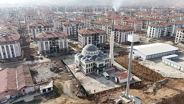 İkizce TOKİ Camii'de ilk namaz!