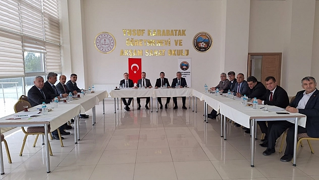 İlçe Milli Eğitim müdürleri bir araya geldi