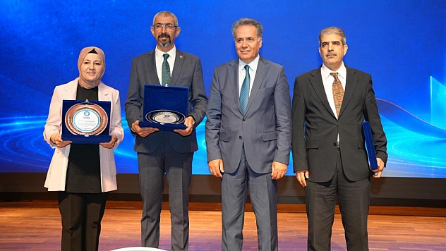 İnönü Üniversitesi'nde başarı ödülleri sahiplerini buldu