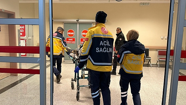 İnşaatın 2'nci katından atlayan kişi ağır yaralandı