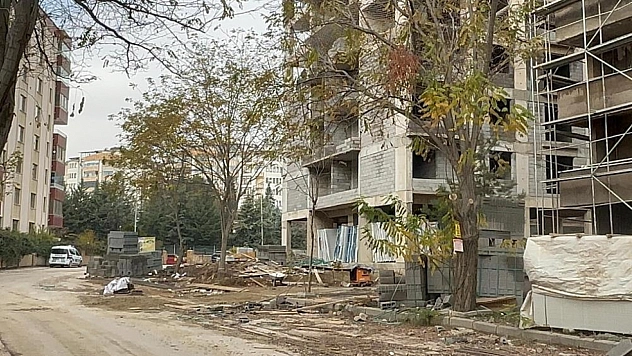 İnşaattan düşen işçi, hayatını kaybetti