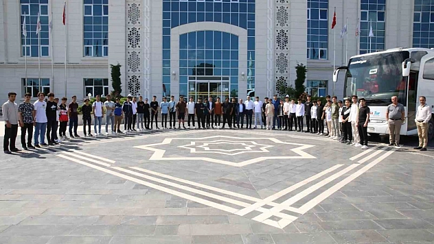 Gençlik Merkezi'ne gezi
