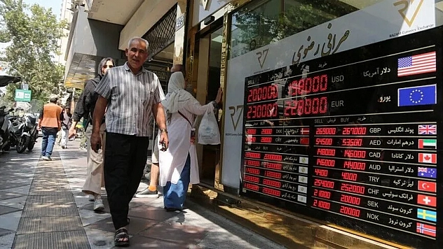İran'da 'Ekonomik Savaş Karargahı' kuruldu