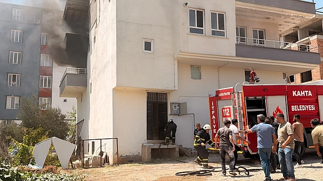 İşçilerin kaldığı evde yangın: 2 kişi dumandan etkilendi