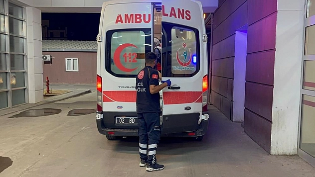 İskeleden düşen işçi hastaneye kaldırıldı