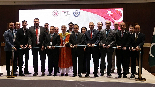 İslamabad'da eğitim fuarında tanıtıldı