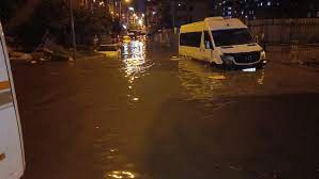İstanbul'da  bir kişi selden dolayı hayatını kaybetti