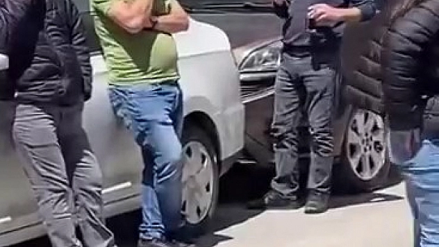 İstanbul'daki deprem anında çayını alarak kaçtı...