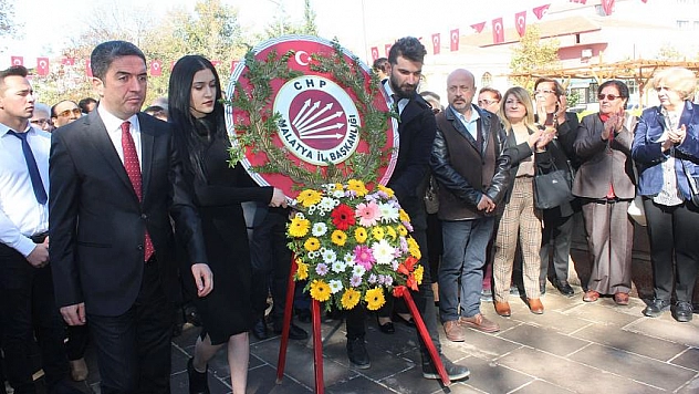 İzinsiz çelenk bıraktılar