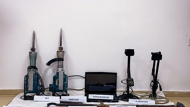 Jandarma kaçak kazı operasyonuna göz açtırmadı: 3 gözaltı