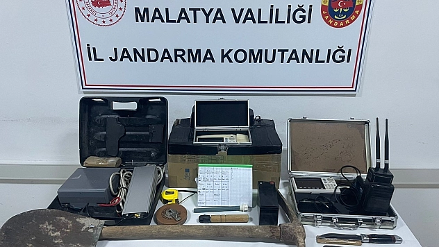 Jandarmadan kaçak kazıya suçüstü