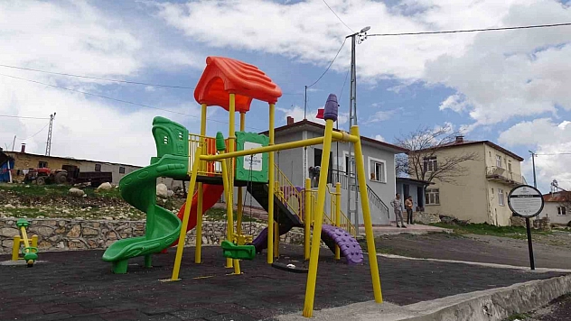 Mehmetçik'ten Tarihi Köy Okuluna Yenilik Dokunuşu!