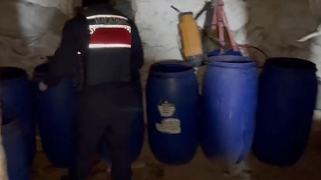 Jandarmadan şafak baskını