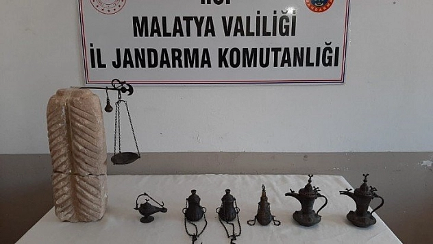 Tarihi eserler ele geçirildi