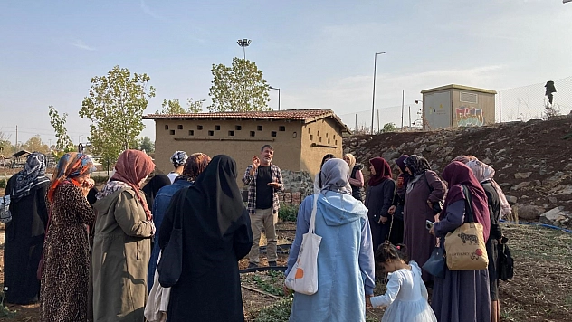 Kadınlar tıbbi ve aromatik bitkileri yerinde tanıyor