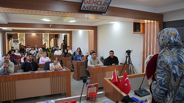 Kahta Belediyesi Gençlik Meclisi'nden anlamlı buluşma