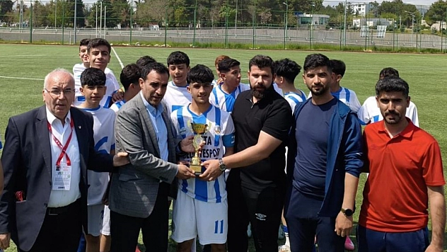 Kahta Belediyespor U-15 il şampiyonu oldu