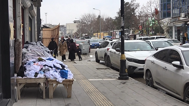 Kaldırım işgalleri vatandaşlara pes dedirtiyor