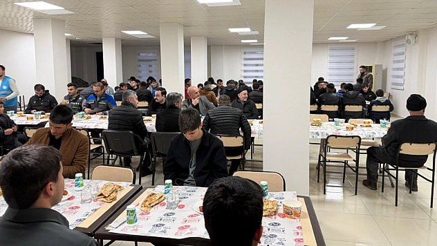 Kale'de gençler iftar sofrasında buluştu