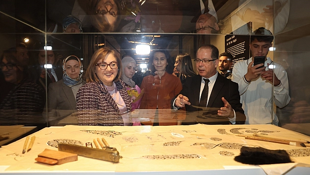 'Kalemden Kalbe' Hüsn-i hat sergisi