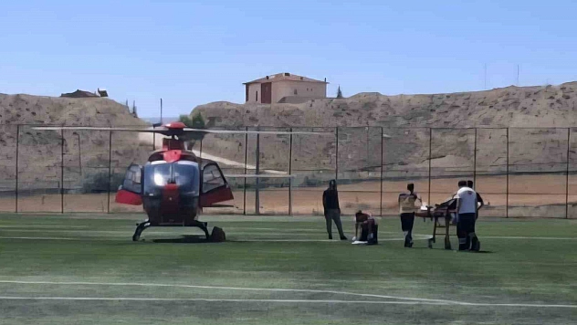Malatya'da dakikalarla yarış: Kalp krizi geçiren hasta helikopterle sevk edildi
