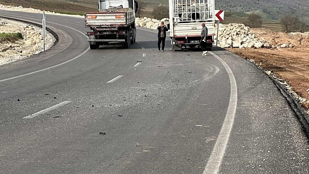Kamyonet karşı şeride geçti: 1 yaralı