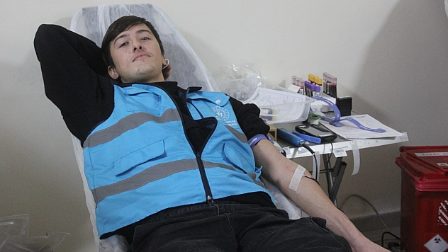 Kan bağışı için sıraya girdiler