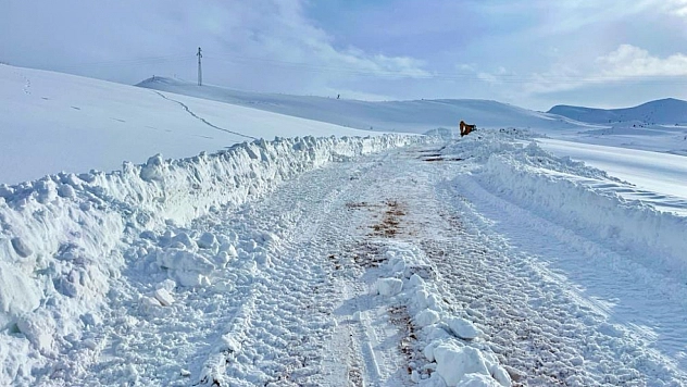 Kar kalınlığı yer yer 2 metreyi buldu