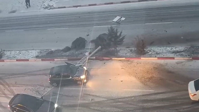 Kar Yağışı Kazayı Getirdi: 6 Araç Çarpıştı