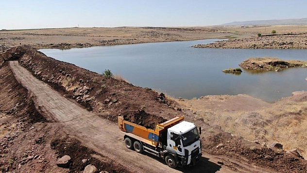 Karacadağ'da gölet onarıldı, tarım arazileri suya kavuştu