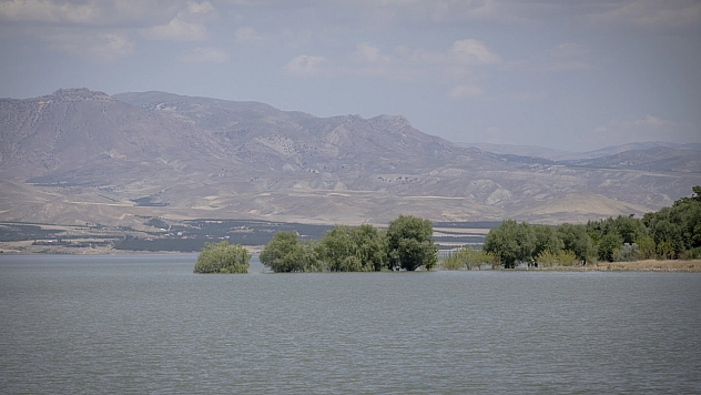 Karakaya Barajı taştı! Malatya'da yerleşim yeri su altında…