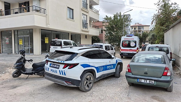 Kardeşler arasındaki tartışma bıçaklı kavgaya dönüştü: 1 yaralı